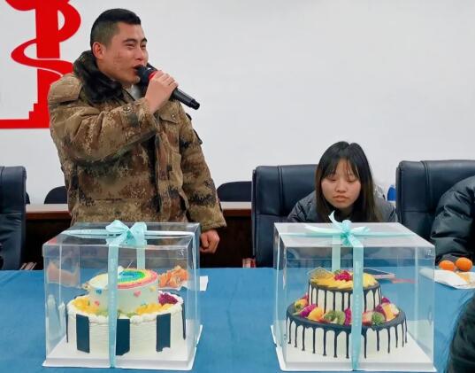 中國五冶高級技工學(xué)校龍泉校區(qū)員工生日會暖心舉行